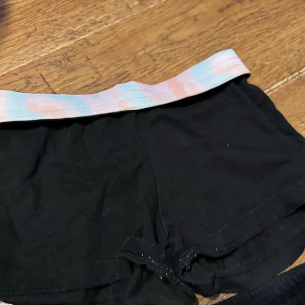 Girls shorts 3 pairs 6/7
